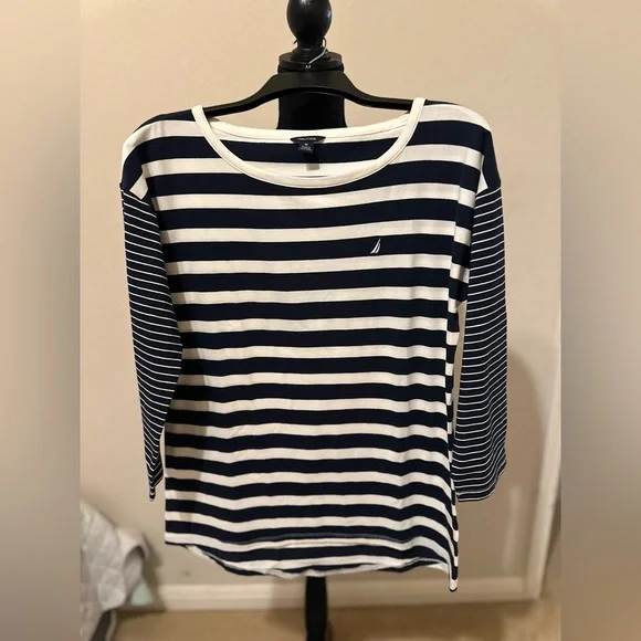 Nautica Women's Navy Striped Top. Size Medium. NWOT. - Picture 2 of 9
